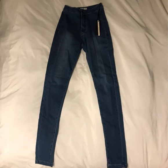 NEW Curvy denim jeans - Picture 4 of 8